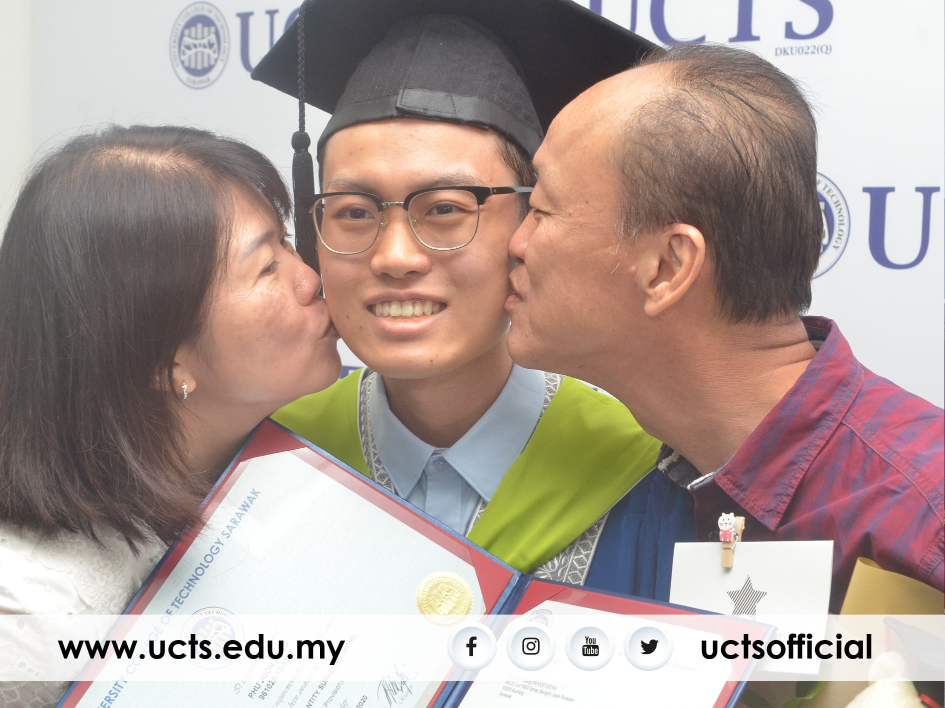 Facebook/University College of Technology Sarawak It was the student's dream to graduate.